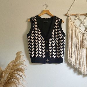 ✰ houndstooth sweater vest ✰